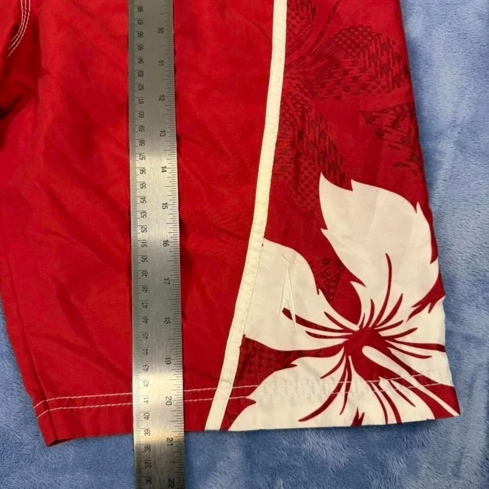 Red Speedo swim trunks with white accents men size L‎